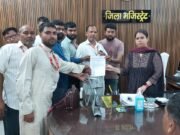 बड़ी ख़बर :झूठा मुकदमा दर्ज करने पर पत्रकारो में आक्रोश, उच्चस्तरीय जांच और दोषियों पर कार्रवाई की मांग को सौपा ज्ञापन