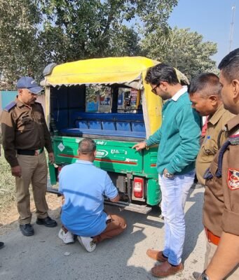 ब्रेकिंग न्यूज़ : सतुईया चेकपोस्ट पर आरटीओ की नई पहल — हेल्पलाइन नंबर और ‘पशुओं पर दया करो’ मुहीम ने जीता लोगों का दिल”