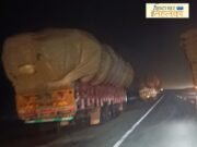 ब्रेकिंग न्यूज़ : मौत का हाईवे बना सितारगंज–रुद्रपुर मार्ग, रात में बेलगाम दौड़ते ओवरहाइट भूसी ट्रक