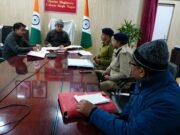 ब्रेकिंग न्यूज़ : दो से अधिक शस्त्र रखने वालों पर सख्तीएक सप्ताह में शस्त्र जमा न करने पर होगी कार्रवाई : जिलाधिकारी