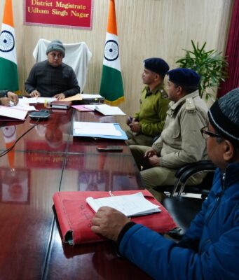 ब्रेकिंग न्यूज़ : दो से अधिक शस्त्र रखने वालों पर सख्तीएक सप्ताह में शस्त्र जमा न करने पर होगी कार्रवाई : जिलाधिकारी