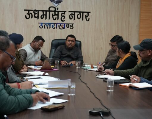 ब्रेकिंग न्यूज़: ओवरलोडिंग व बेलगाम रफ्तार पर जिला प्रशासन का बड़ा वार, स्कूल टाइम में भारी व खनन वाहनों पर पूर्ण प्रतिबंध, नियम तोड़ने पर सीधा सीज