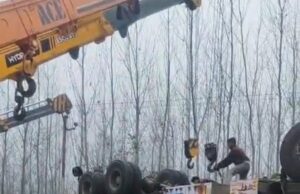 ब्रेकिंग न्यूज़: भूसी–बकास के ओवरलोड ट्रक बने मौत का सामान, परिवहन विभाग की चुप्पी पर फूटा जनाक्रोश, उधमसिंह नगर में ओवर-हाइट व ओवरलोड वाहनों पर कार्रवाई शून्य, मंडलायुक्त से की गई शिकायत, धरने की चेतावनी